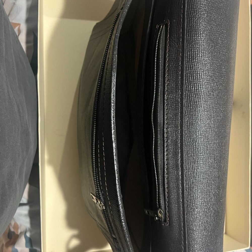Louis Vuitton Utah leather Omaha Messenger Bag - Picture 5 of 5